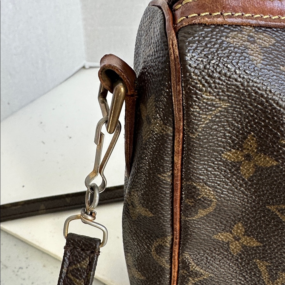 Louis Vuitton Monogram Crossbody Date Code MI 871… - image 7